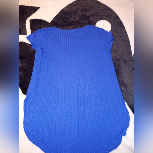 Blue top - Picture 3 of 3